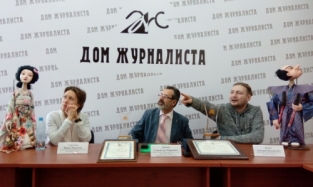 Актеры и директор «Арлекина» ездили на китайский фестиваль со своей гречкой и колбасой